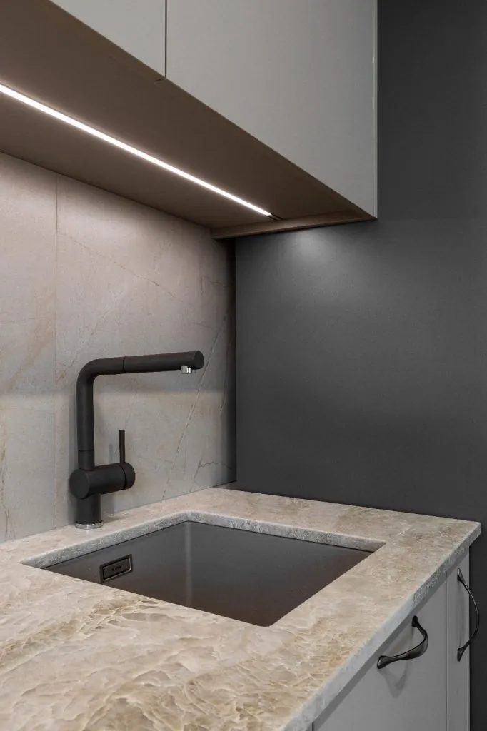 kuchnia-z-blatem-z-kwarcytu-taj-mahal — 3